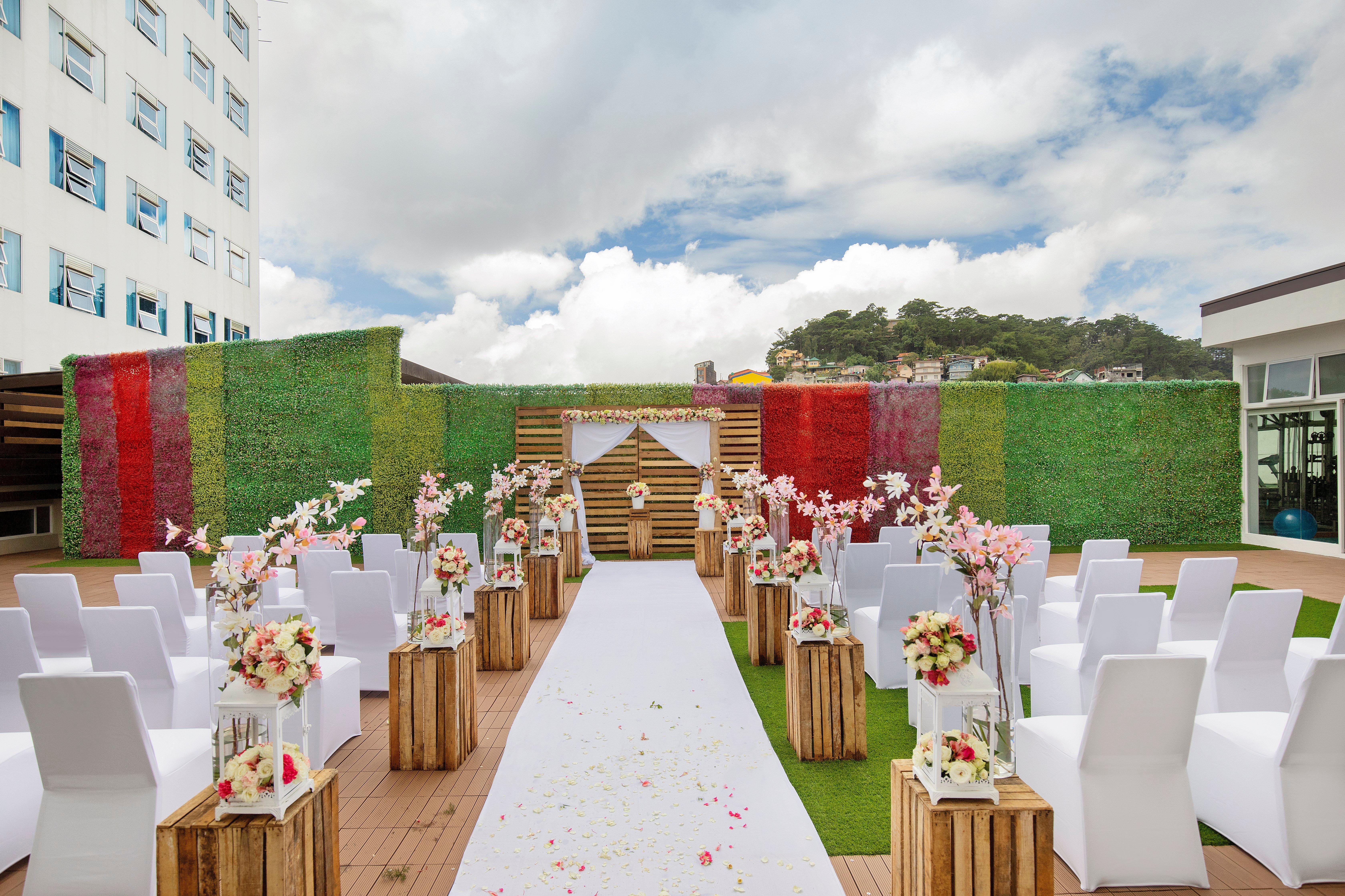 Holiday Inn Baguio City Centre, An Ihg Hotel Экстерьер фото
